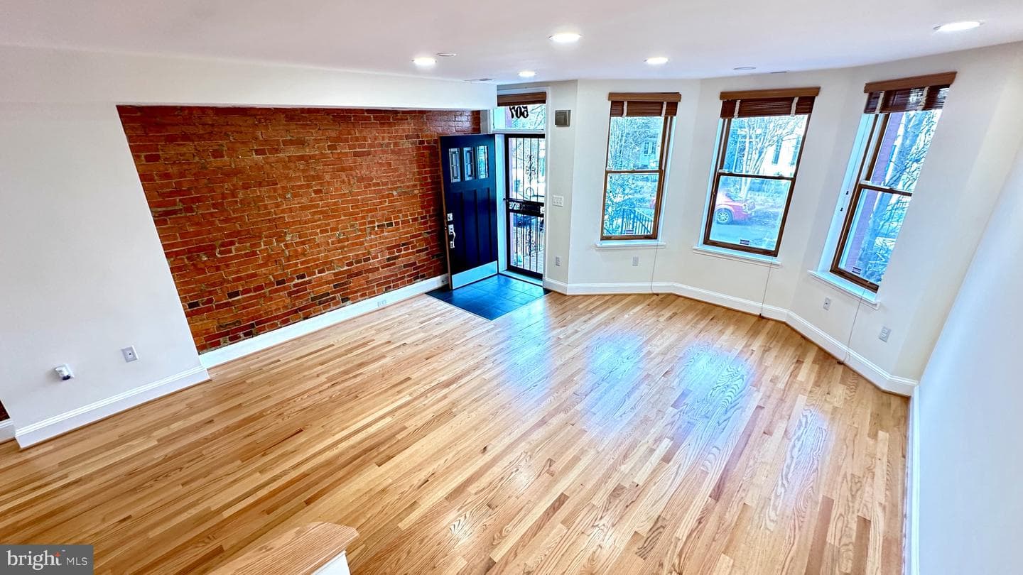 507 G Street NE photo 13