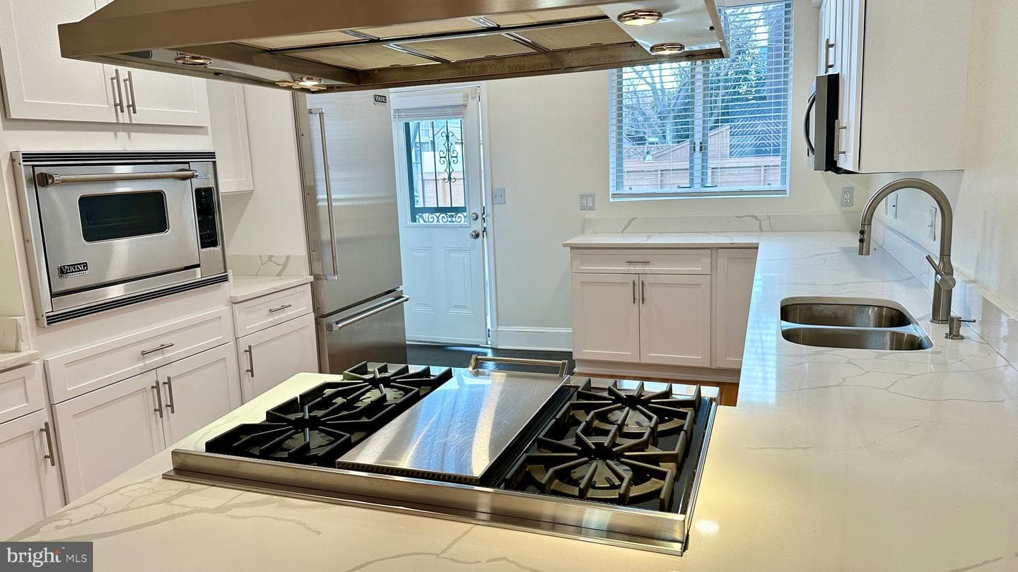 507 G Street NE photo 17