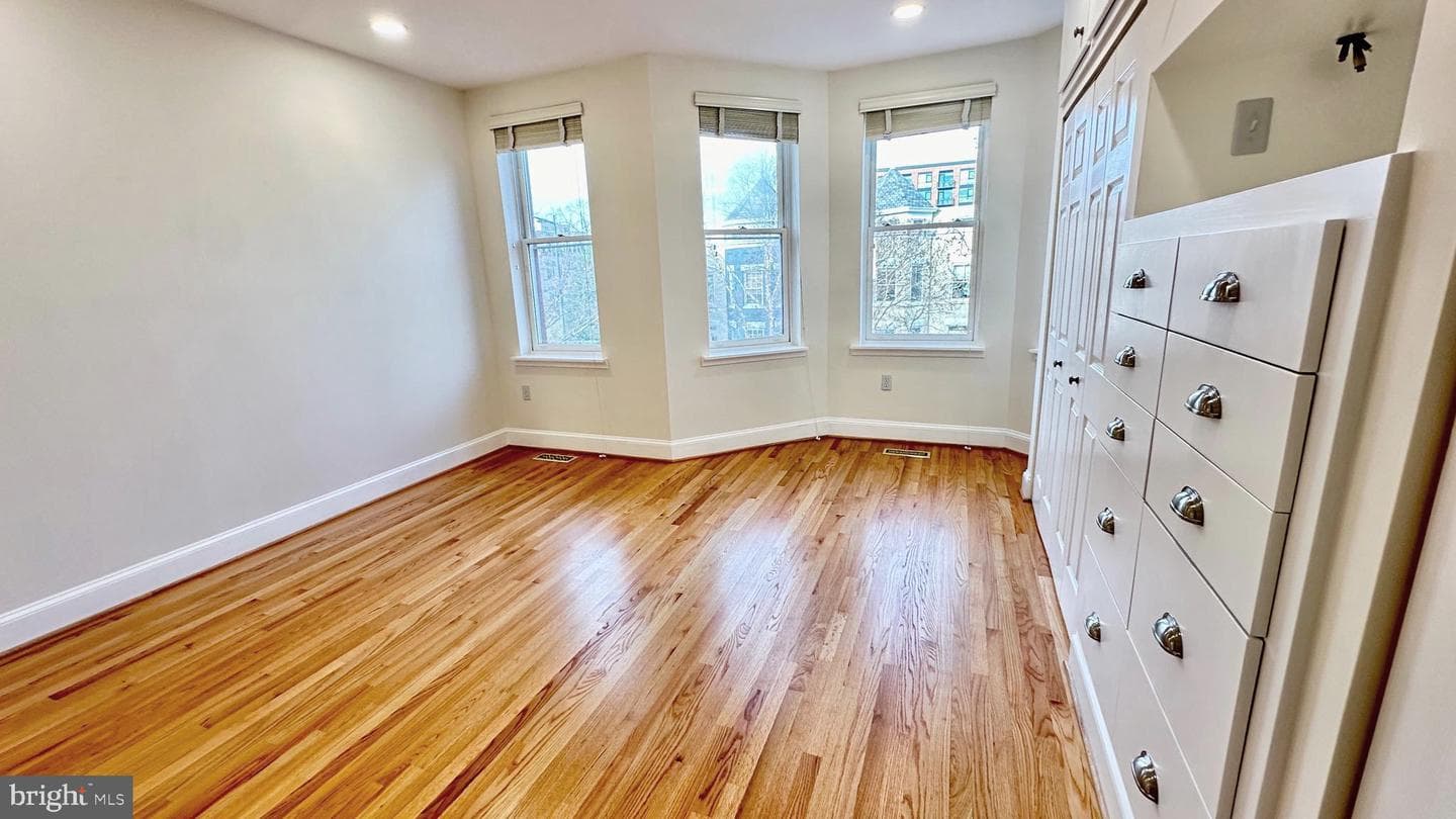 507 G Street NE photo 29