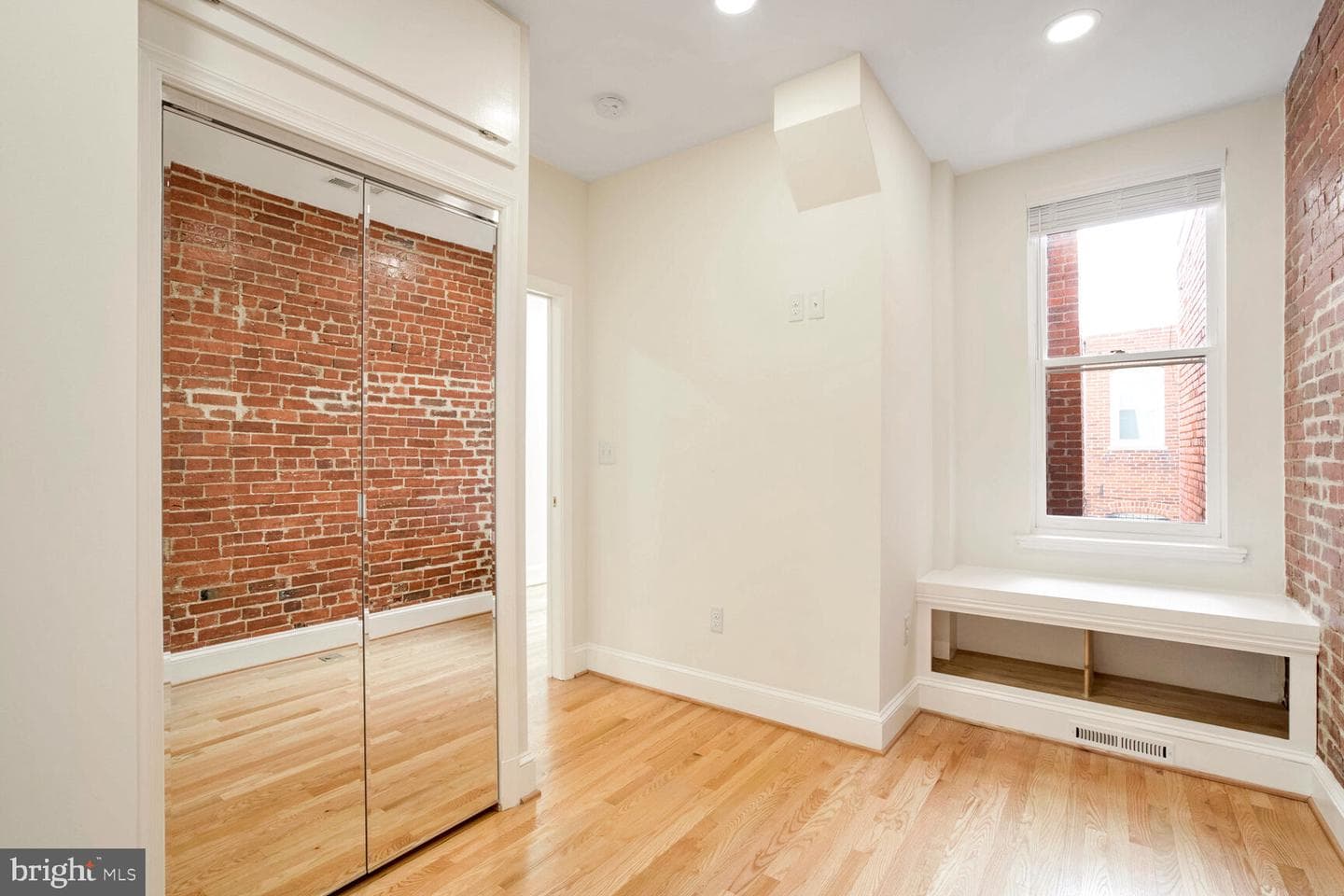 507 G Street NE photo 40