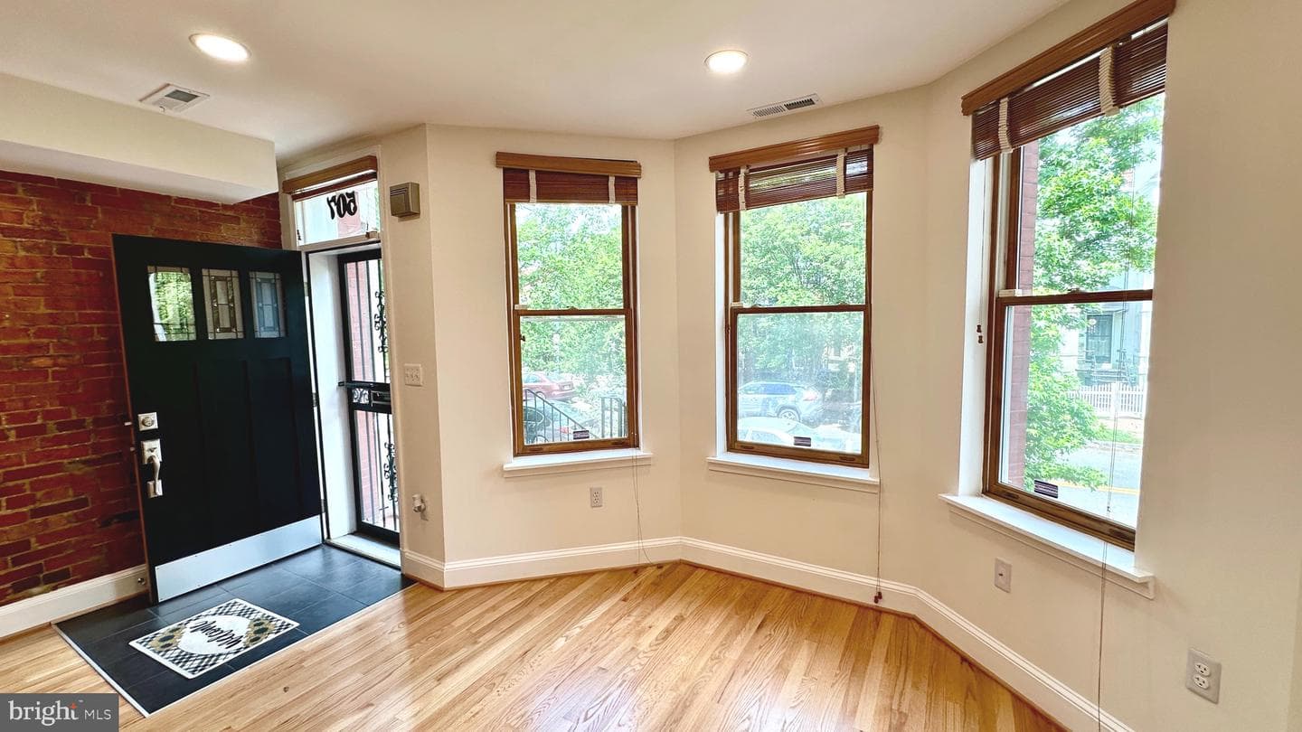 507 G Street NE photo 7