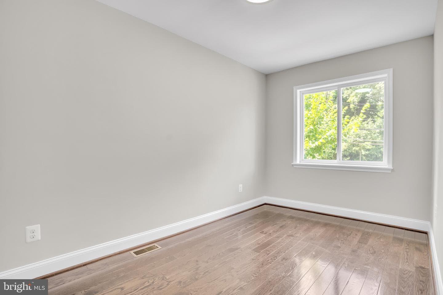 4102 18th Street NE photo 11