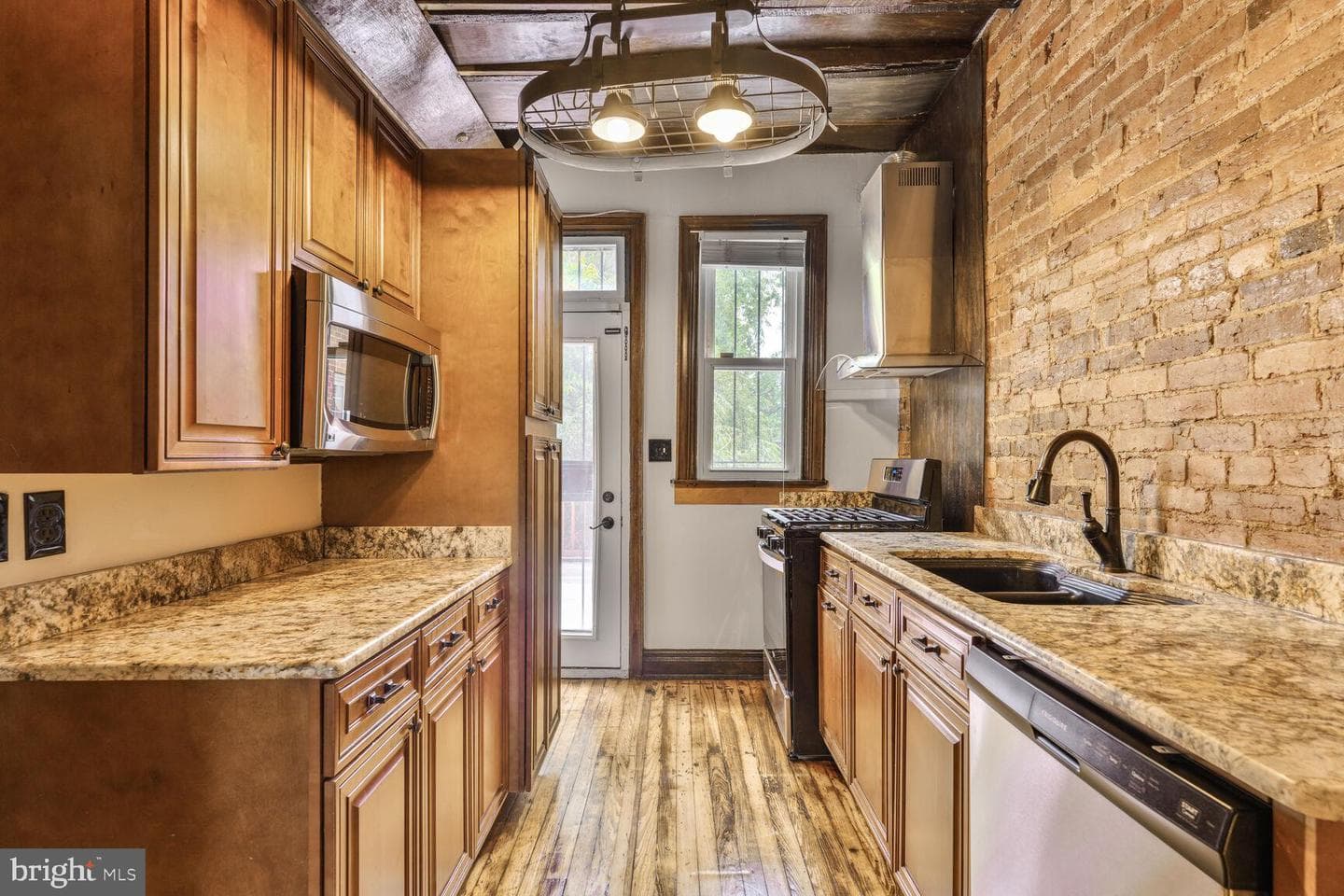 62 Channing Street NW photo 10
