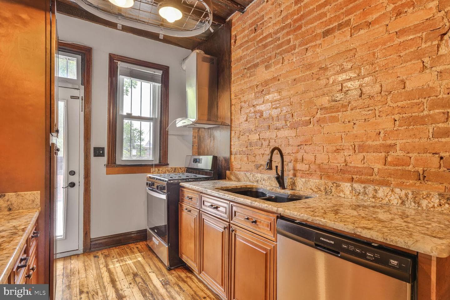 62 Channing Street NW photo 11