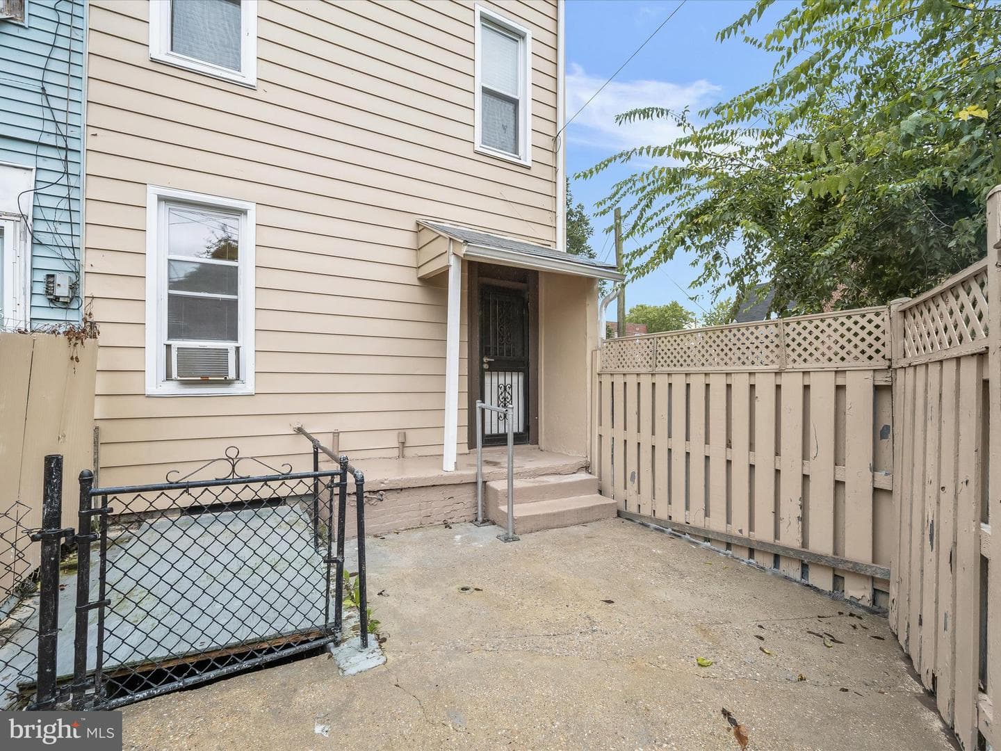 1616 T Street SE photo 27