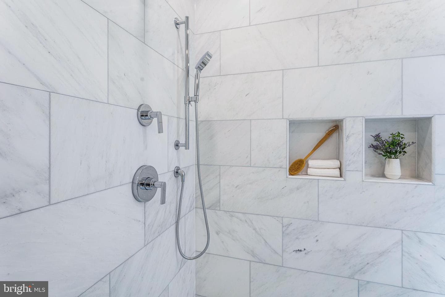 503 L Street NE photo 53