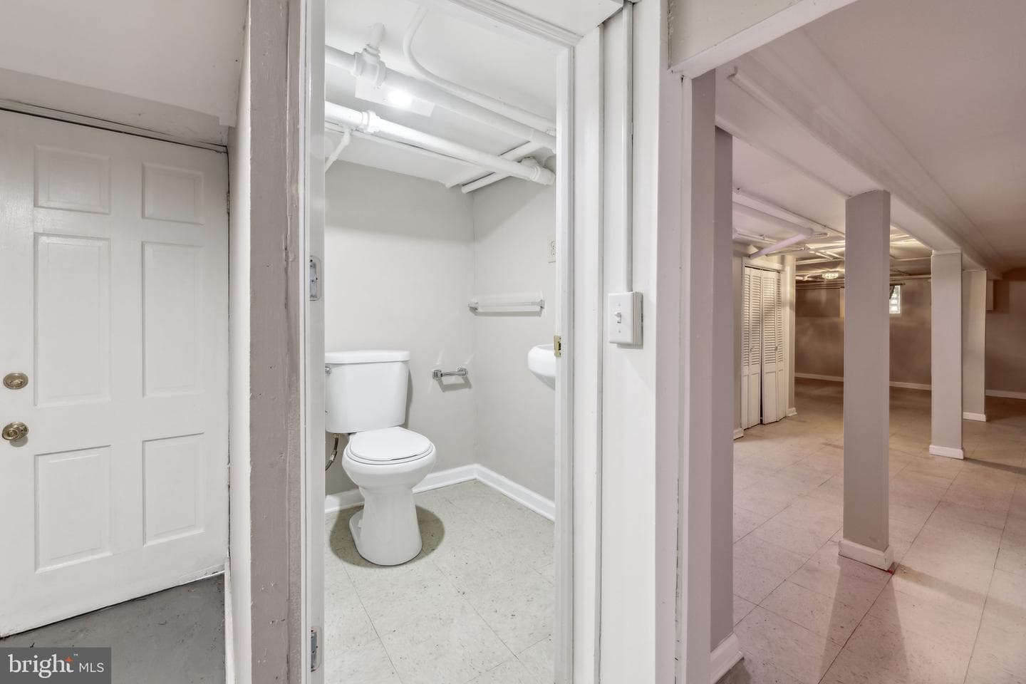 1306 E Street NE photo 14