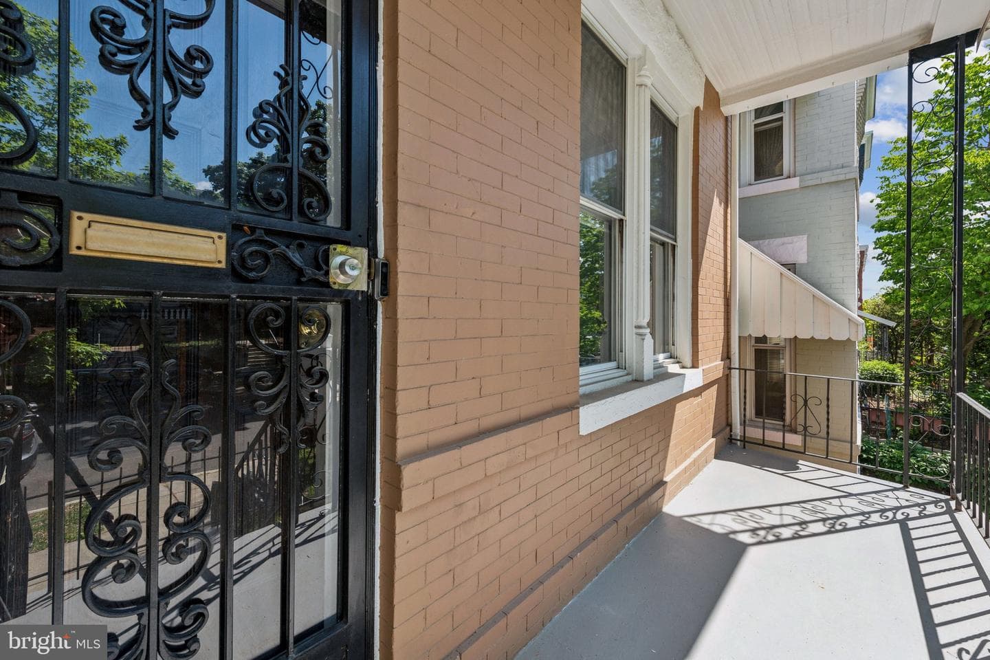 1306 E Street NE photo 24