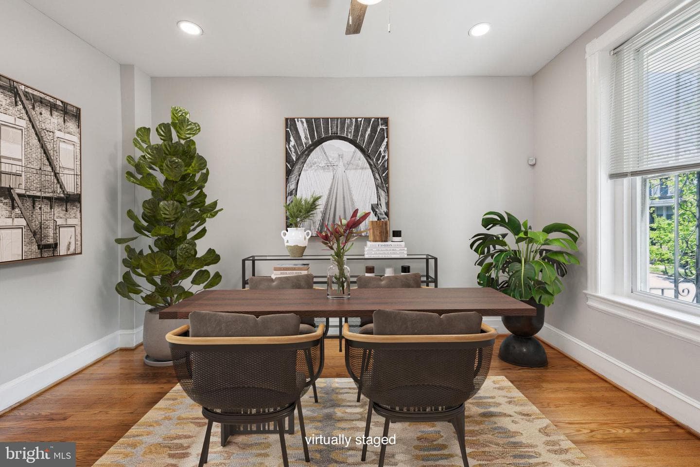 1306 E Street NE photo 5
