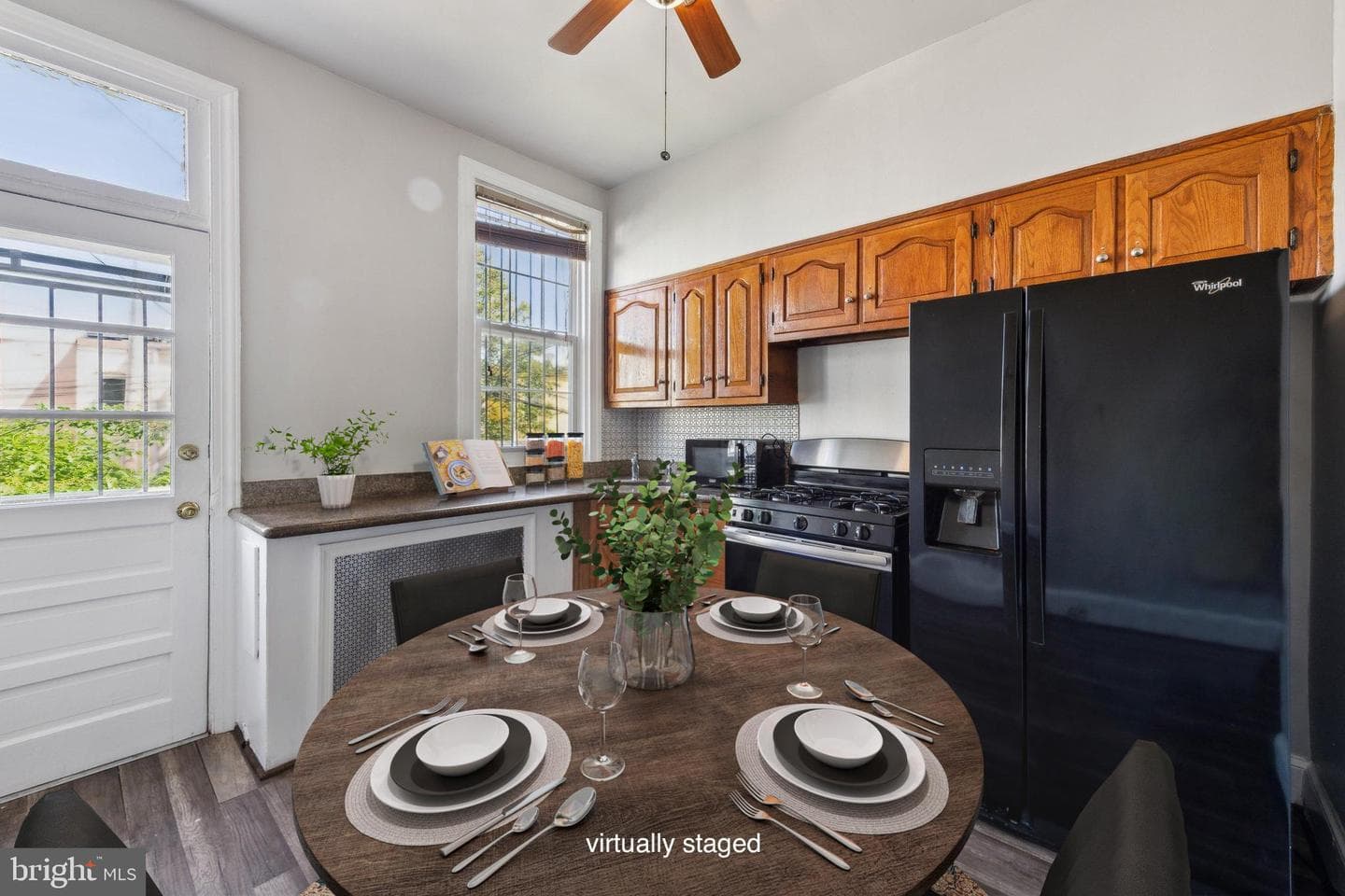 1306 E Street NE photo 6