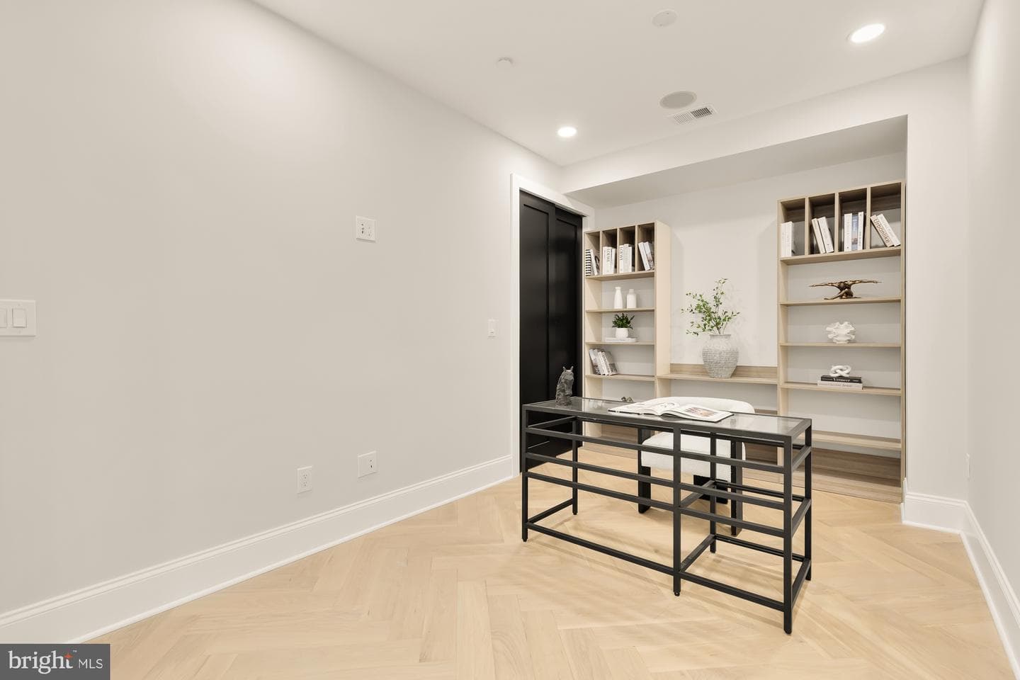 733 Euclid Street NW #304 photo 19