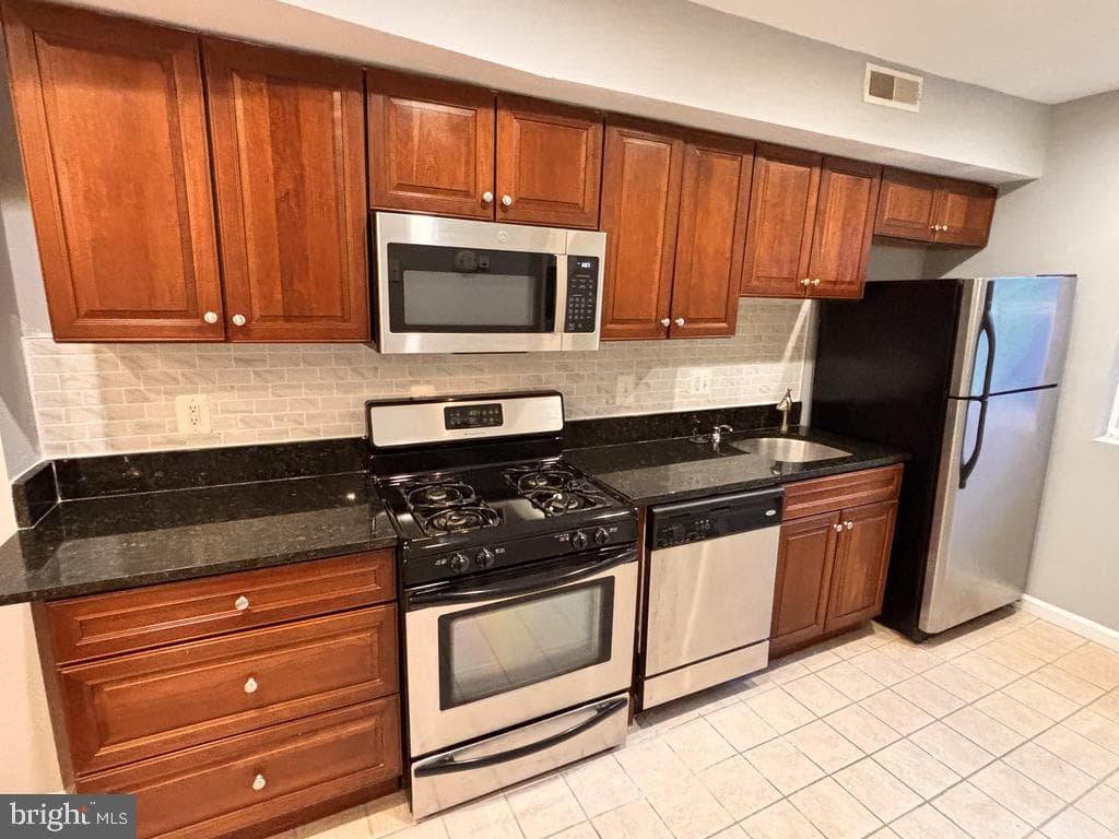 2504 22nd Street NE #6 photo 6