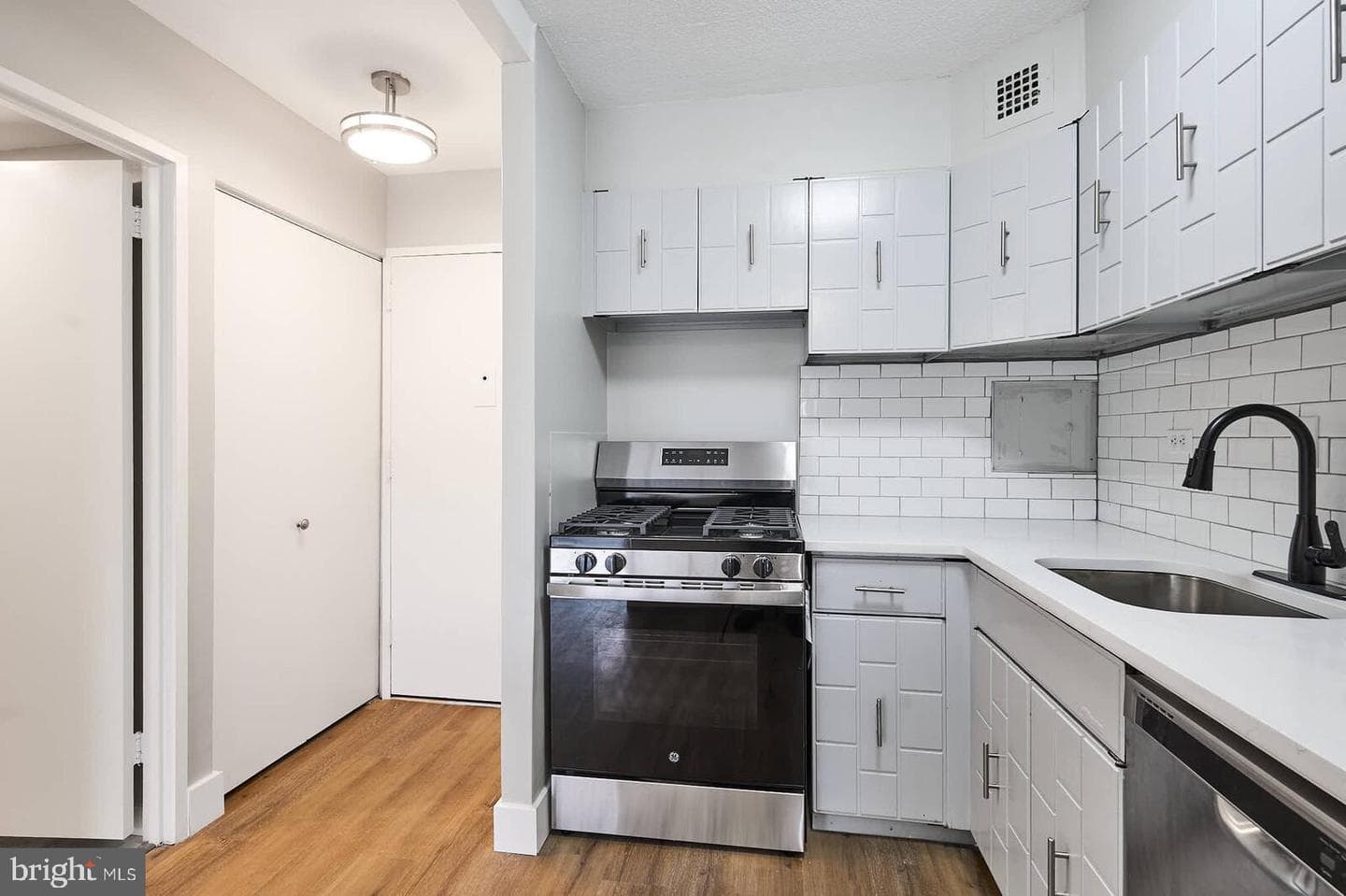 700 7th Street SW #313 photo 21