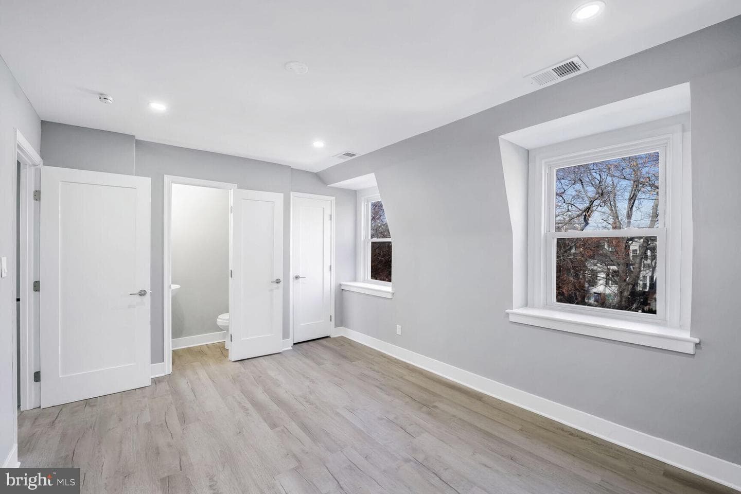 240 Jefferson Street NW photo 3