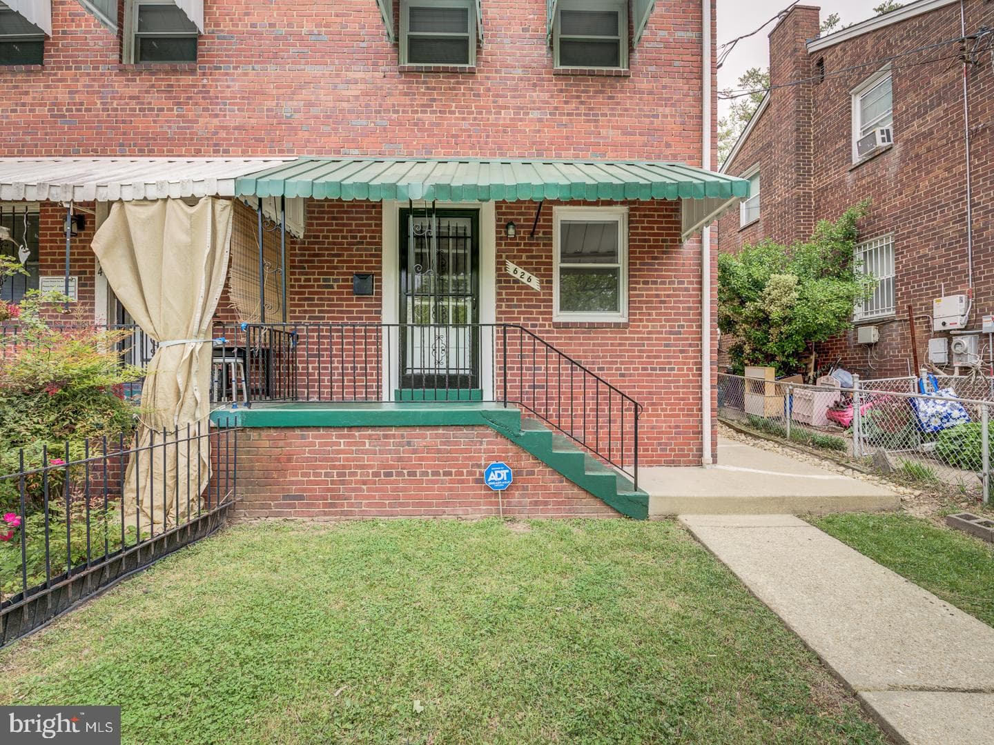 626 Burns Street SE photo 6