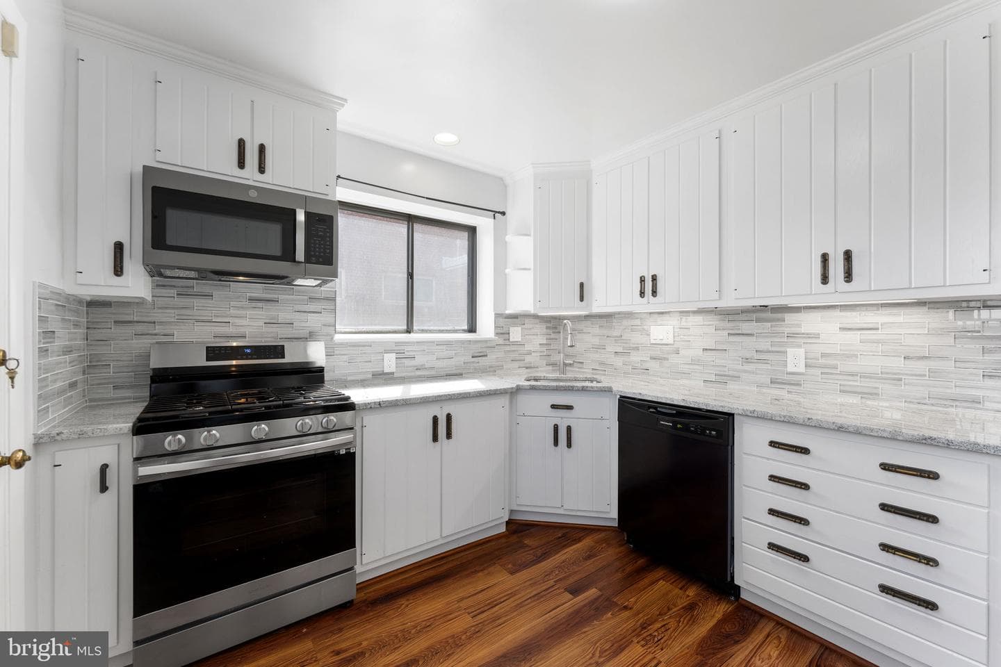 5213 12th Street NE photo 11