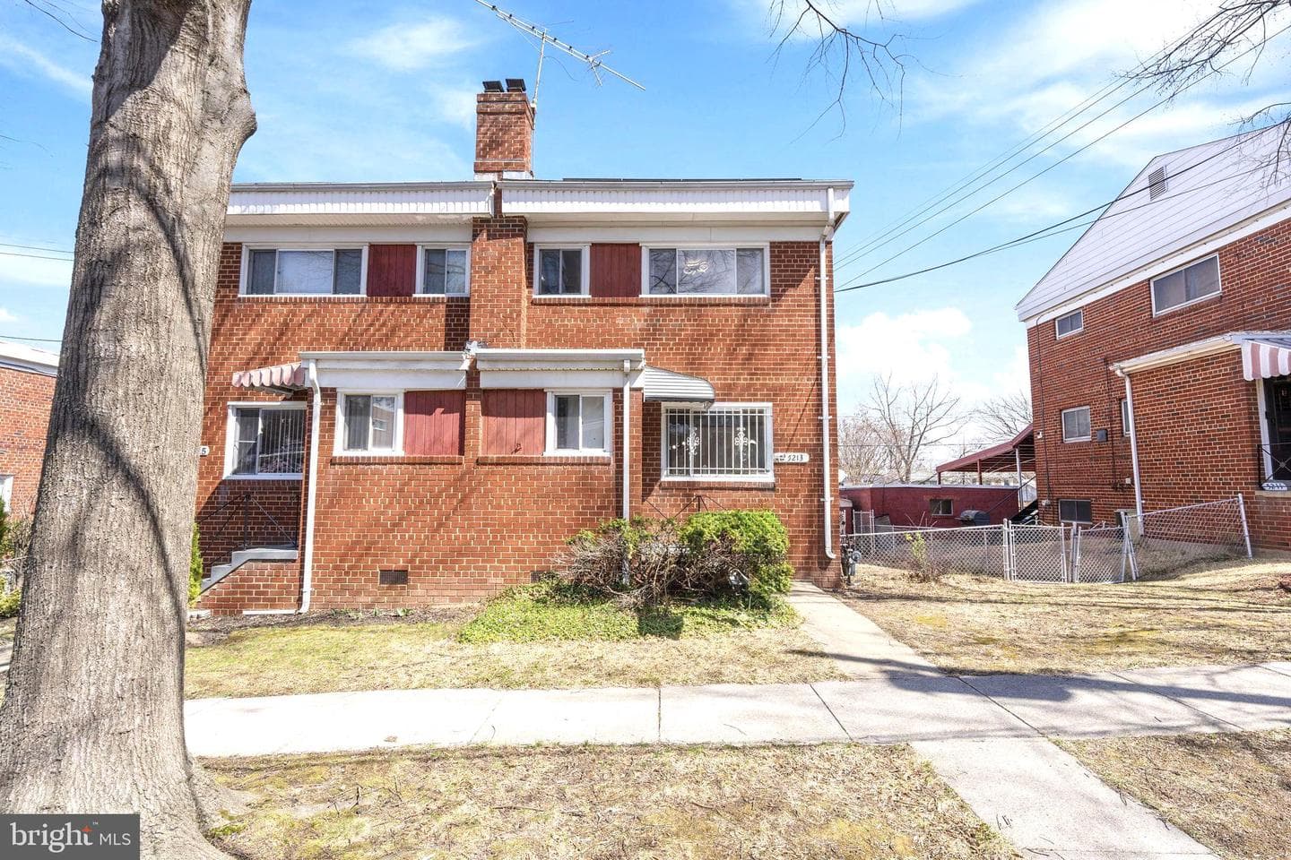 5213 12th Street NE photo 2