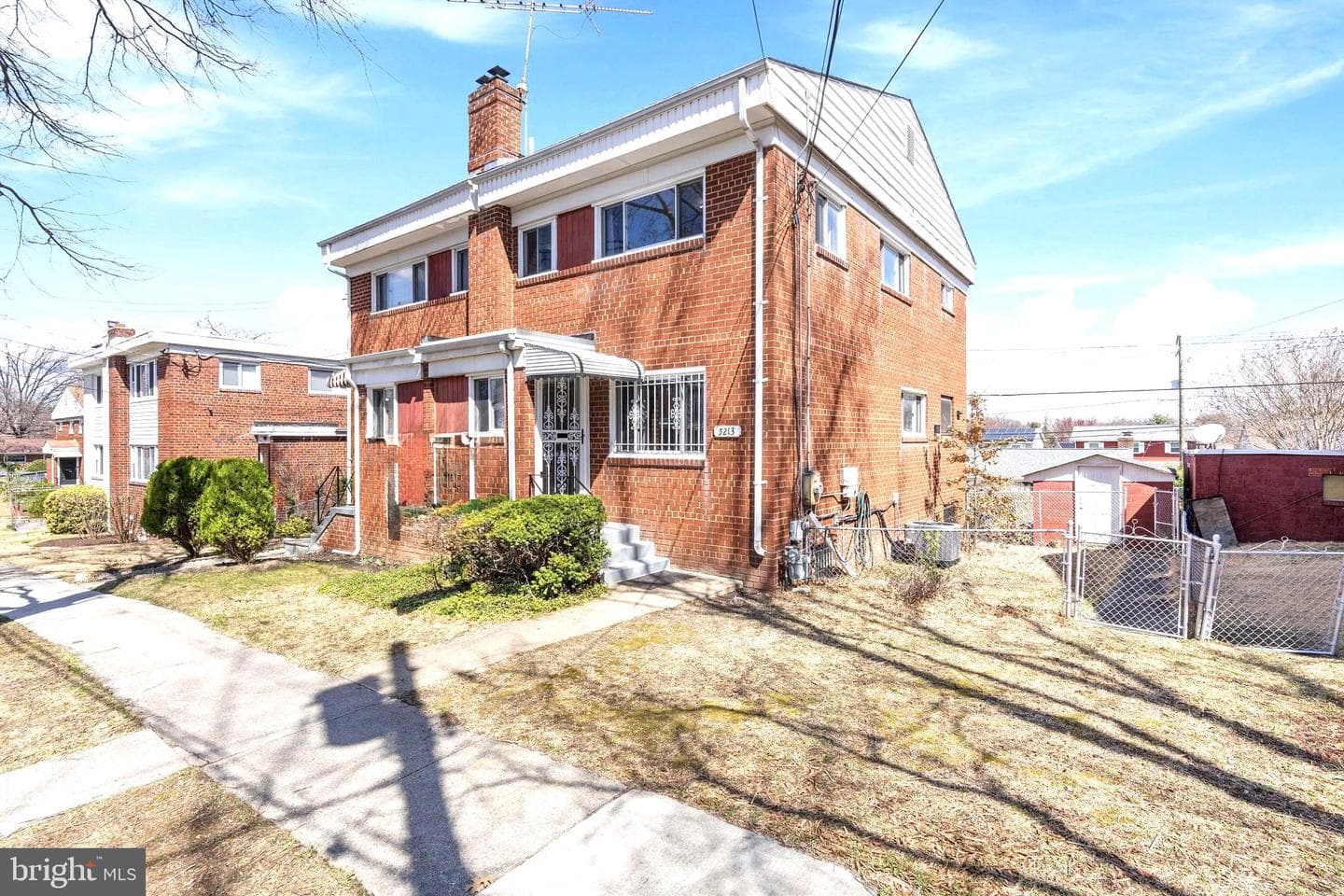 5213 12th Street NE photo 3