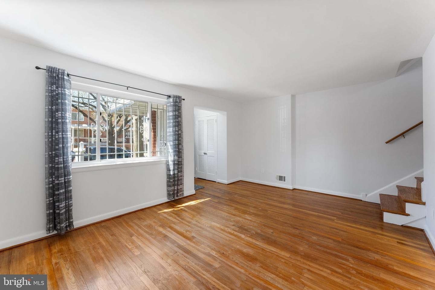5213 12th Street NE photo 5