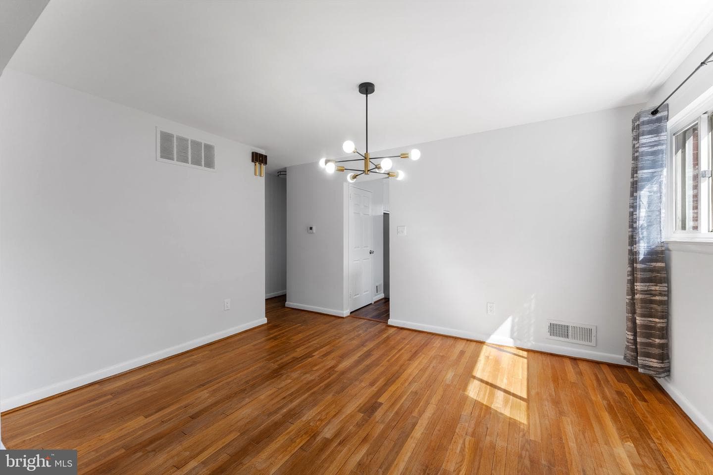 5213 12th Street NE photo 8