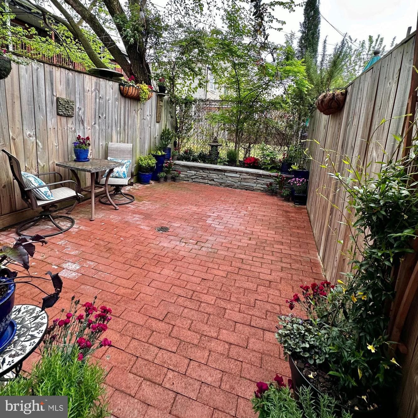 27 17th Street SE photo 23