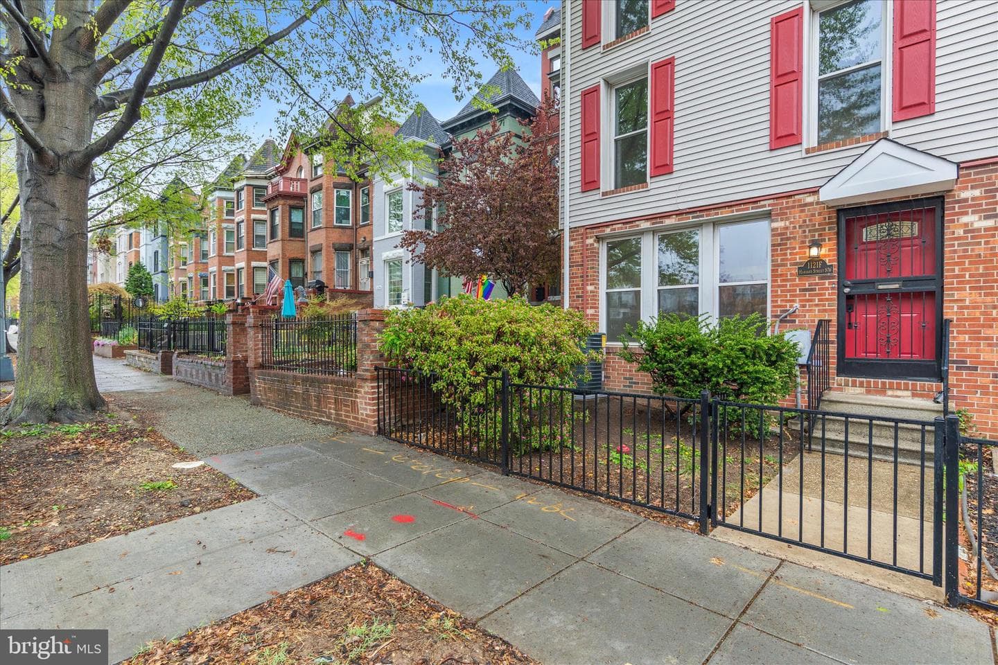 1121 Harvard Street NW #f photo 2