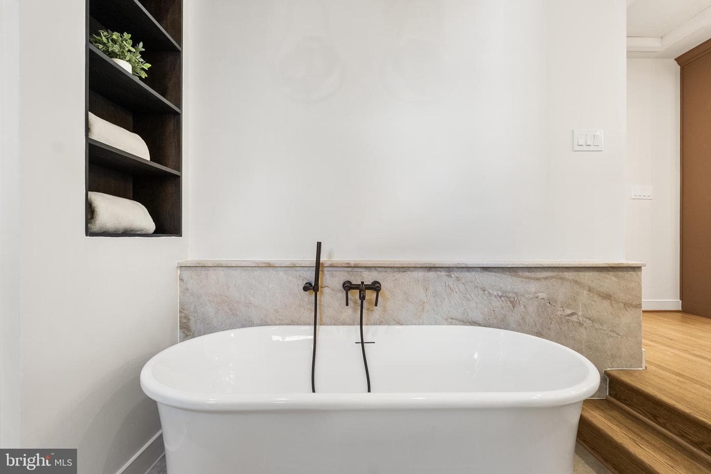 2429 California Street NW photo 32
