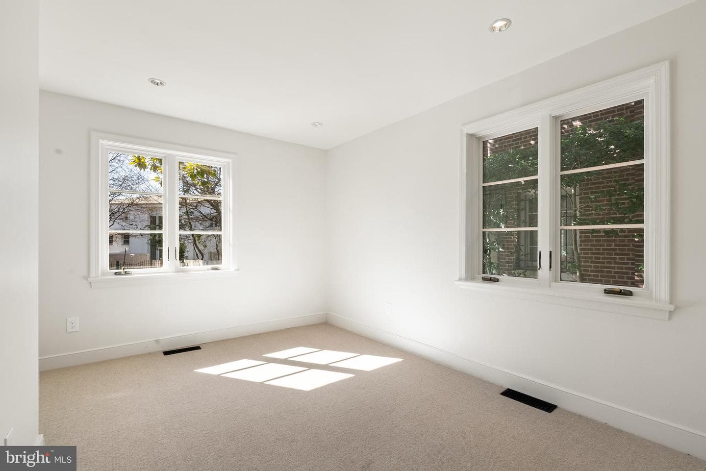 2429 California Street NW photo 38