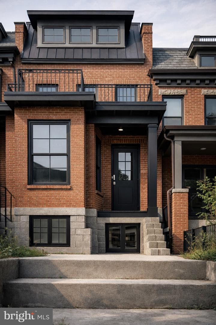 1117 Clifton Street NW photo 3