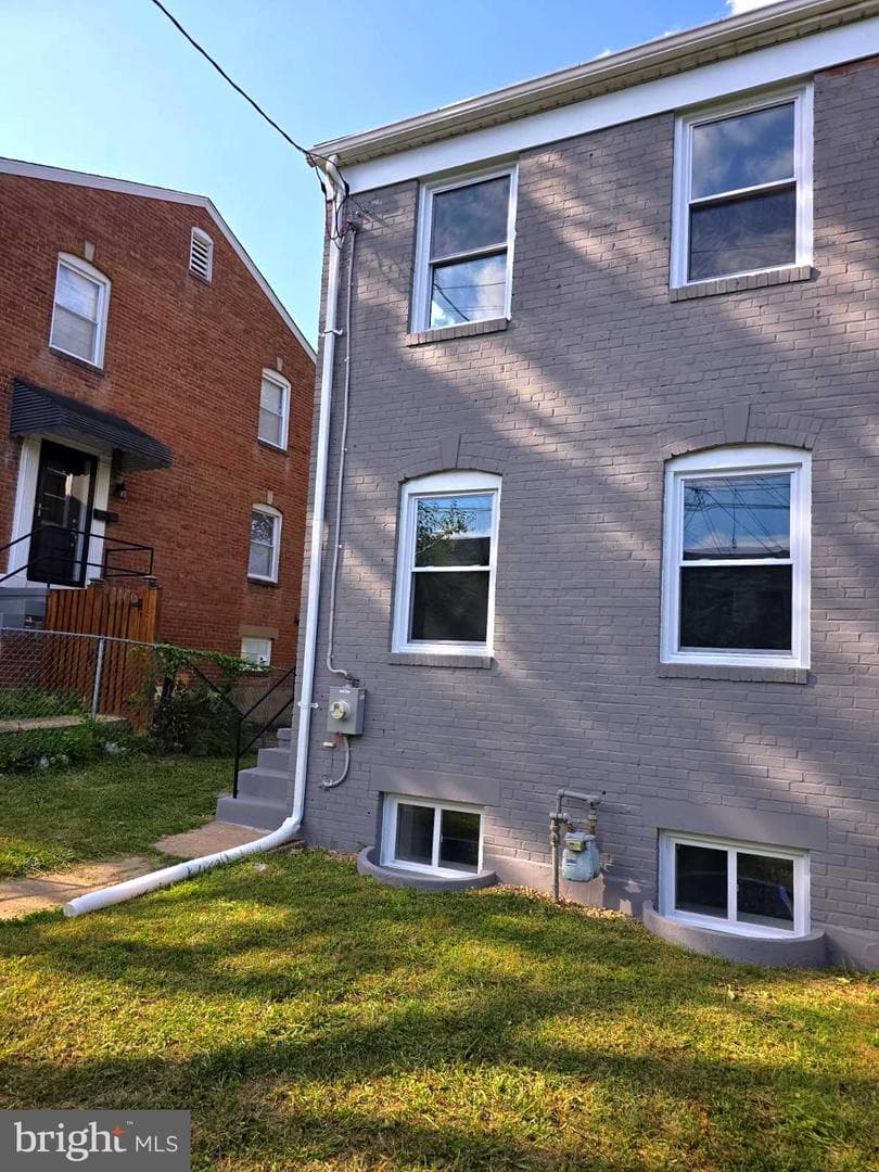 424 Peabody Street NE photo 1