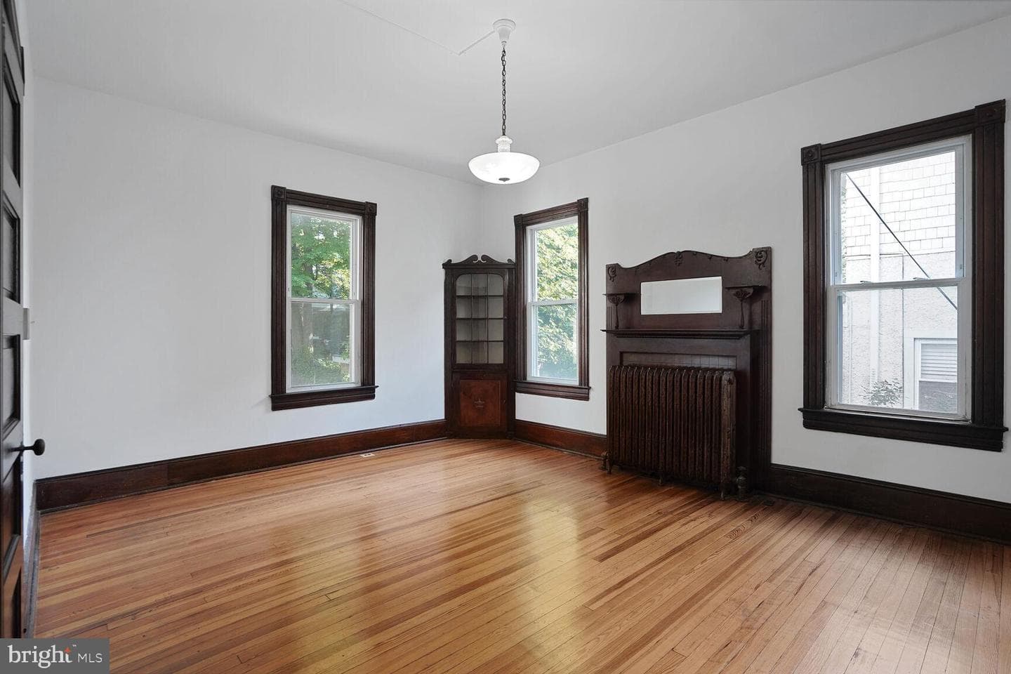 1033 Newton Street NE photo 13