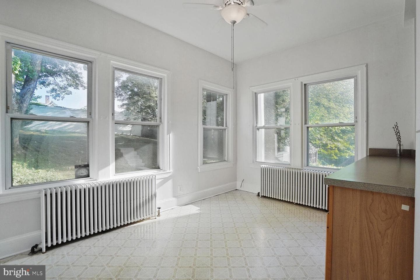 1033 Newton Street NE photo 21