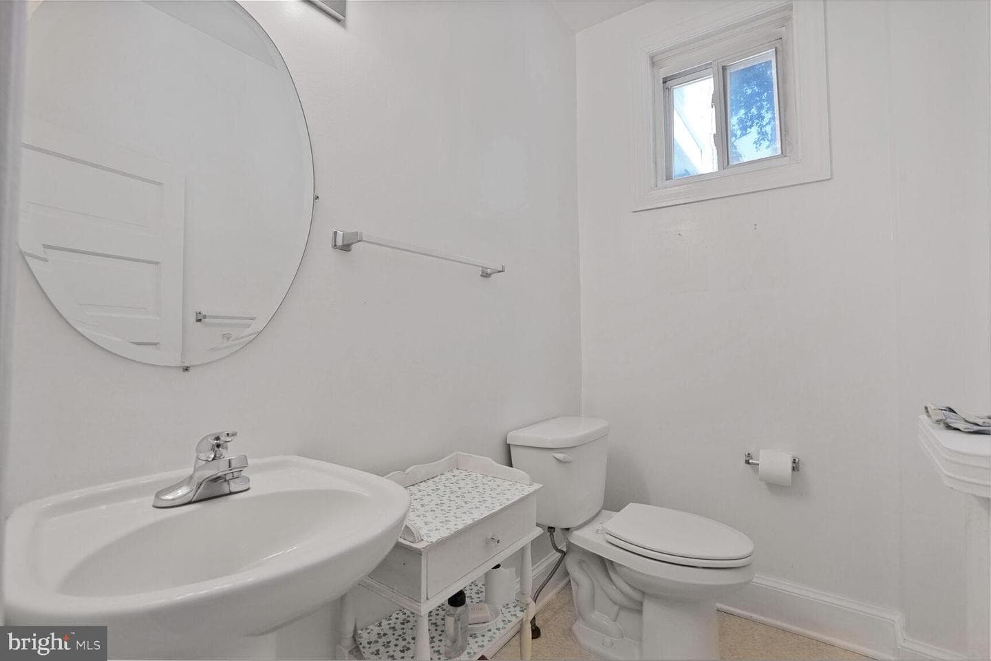 1033 Newton Street NE photo 22