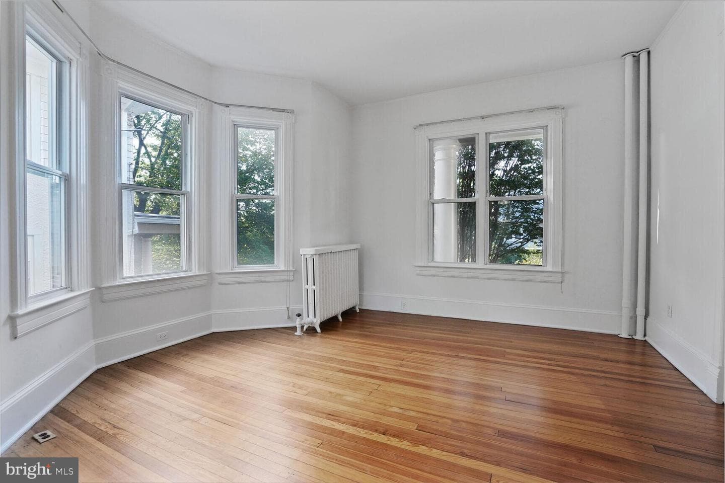 1033 Newton Street NE photo 26