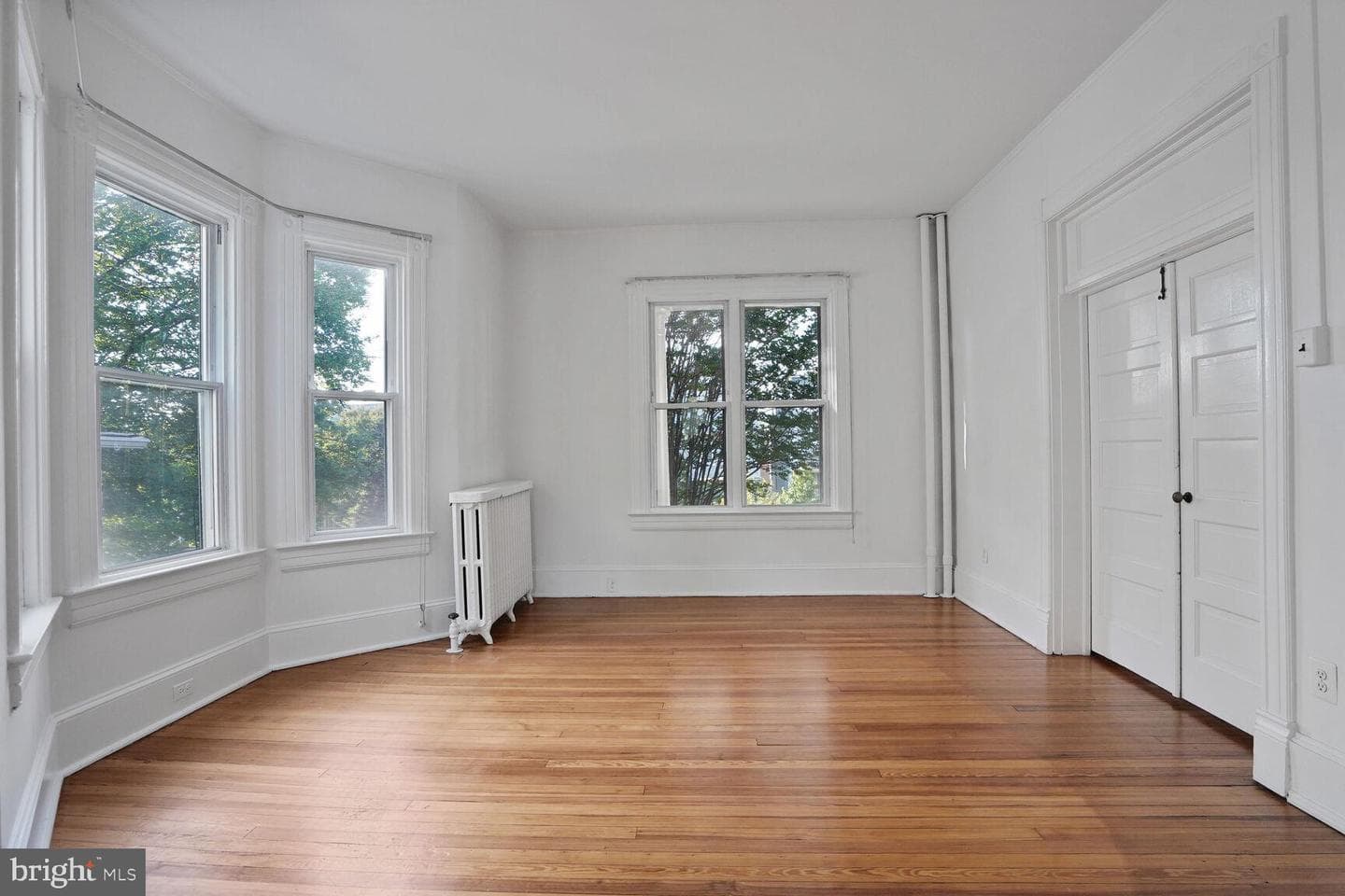 1033 Newton Street NE photo 27