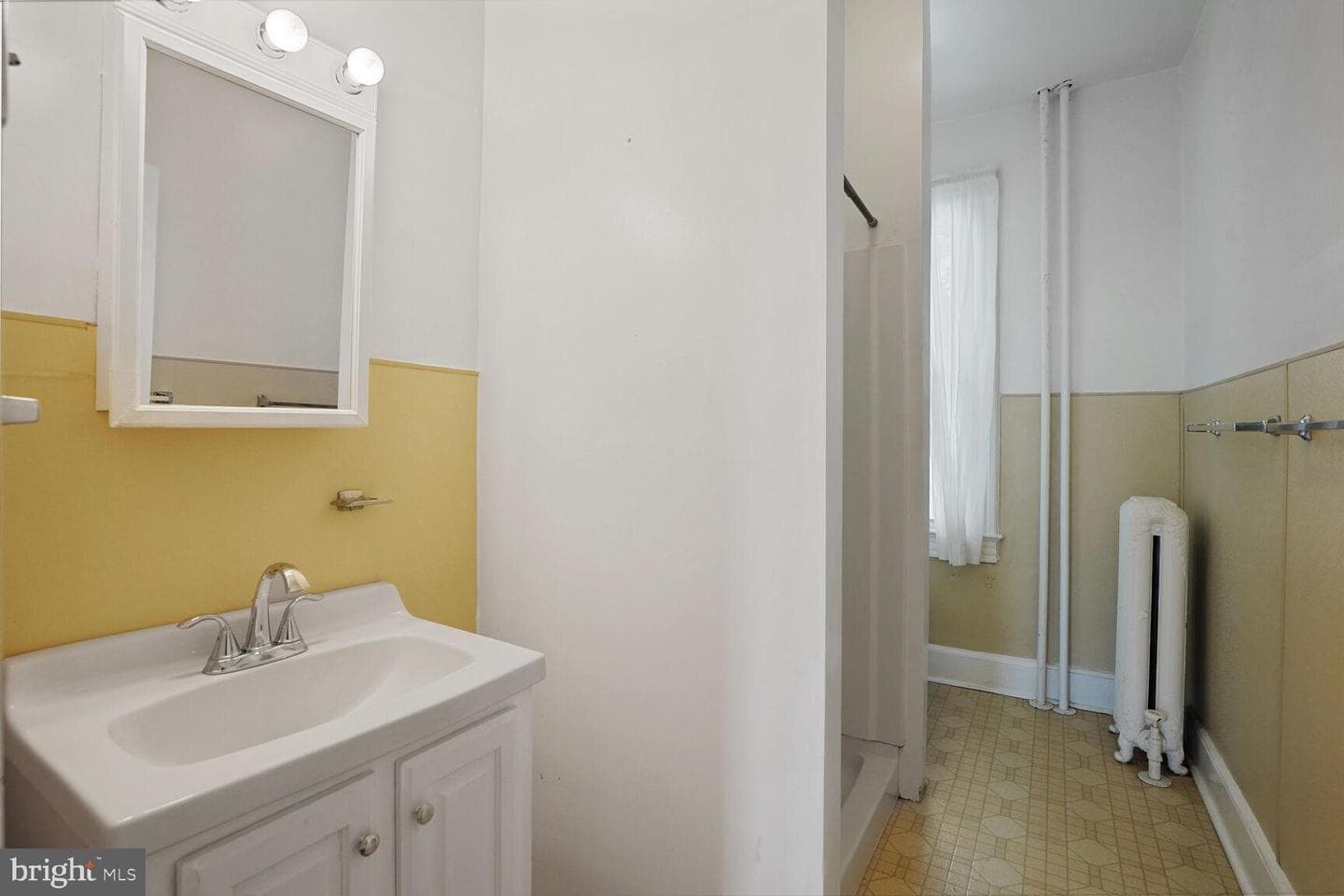 1033 Newton Street NE photo 31