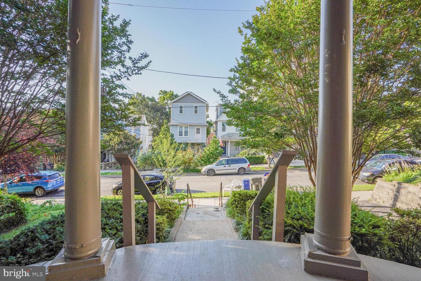 1033 Newton Street NE photo 4