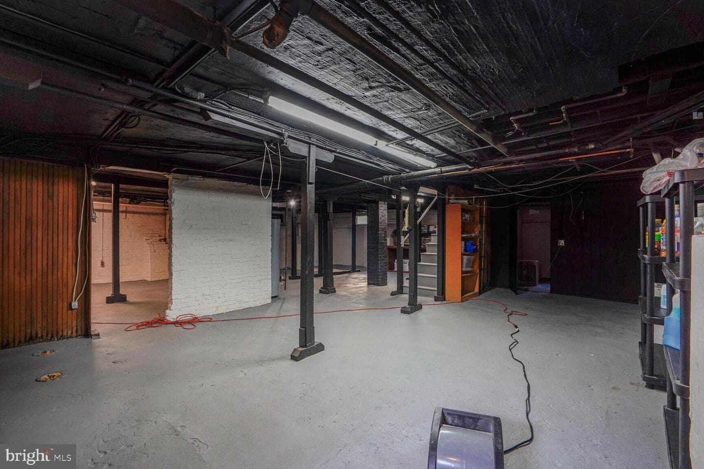 1033 Newton Street NE photo 42