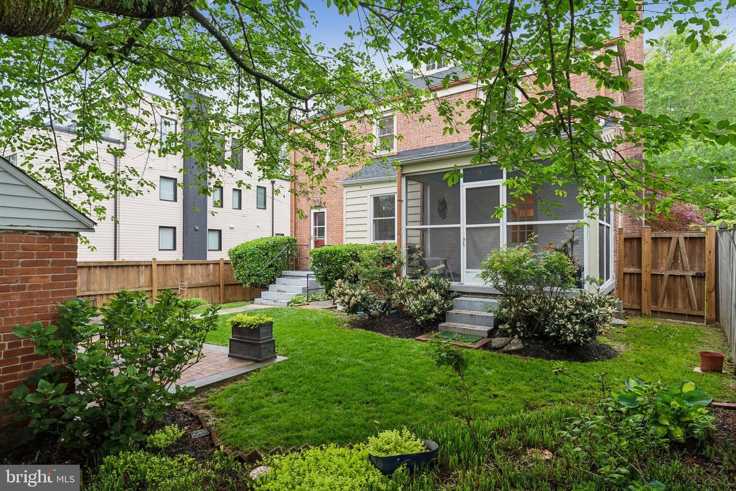 1614 Myrtle Street NW photo 29