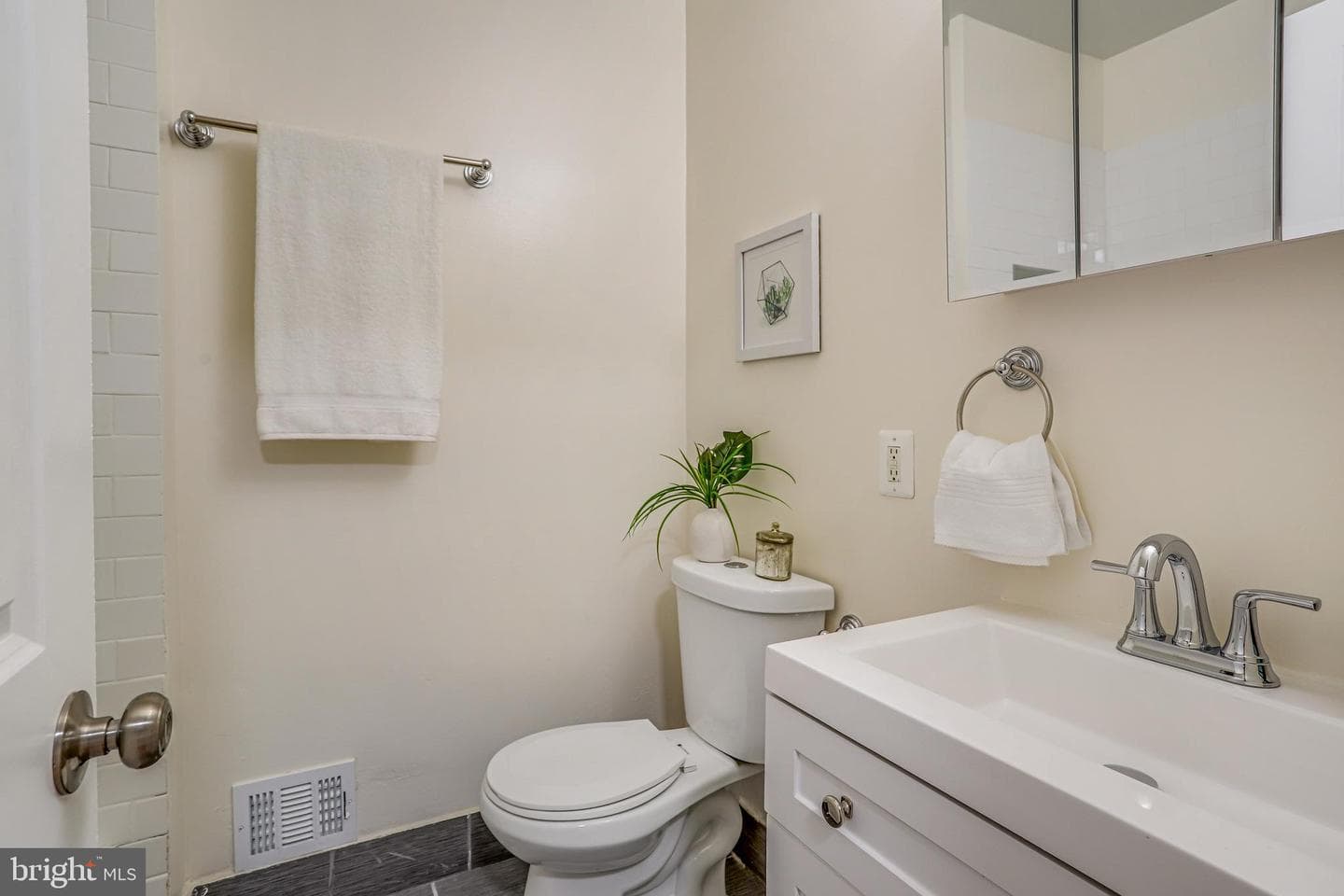 1318 Longfellow Street NW photo 17