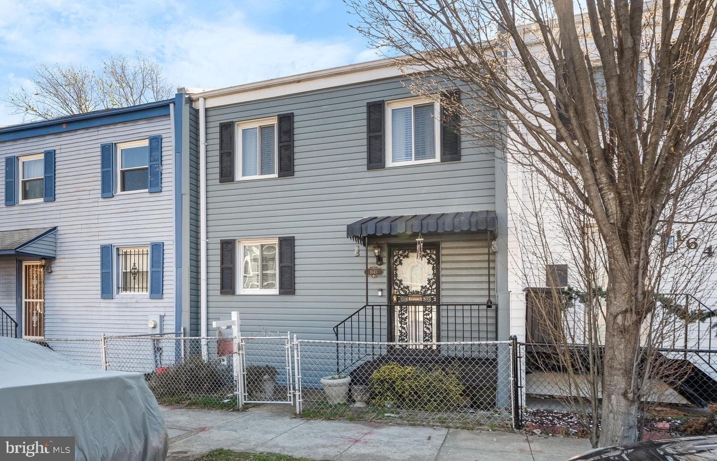 1643 11th Place NE photo 1