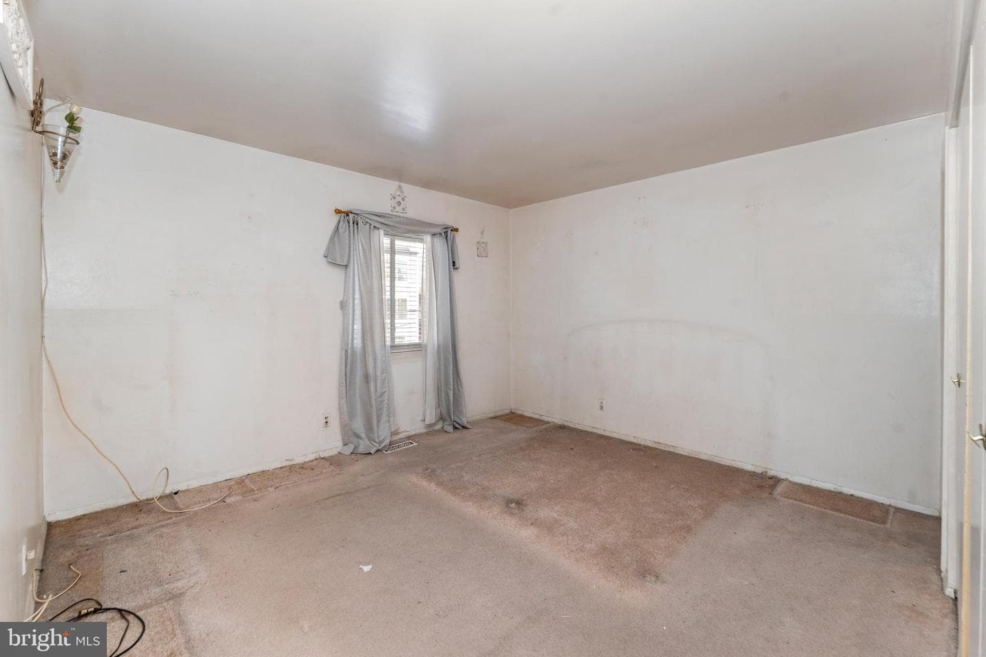 1643 11th Place NE photo 16
