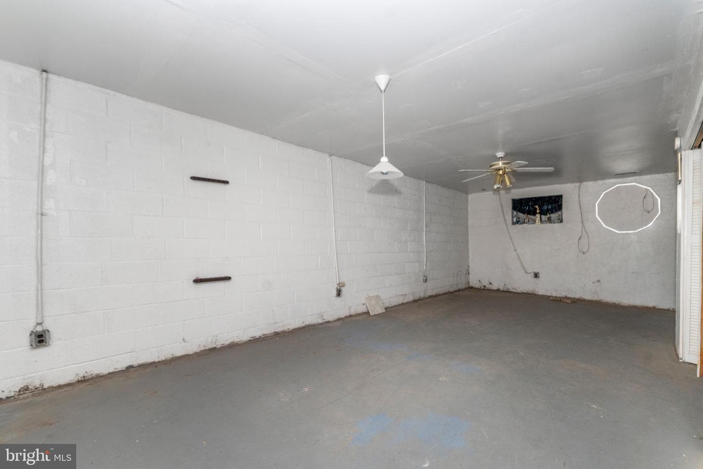 1643 11th Place NE photo 21