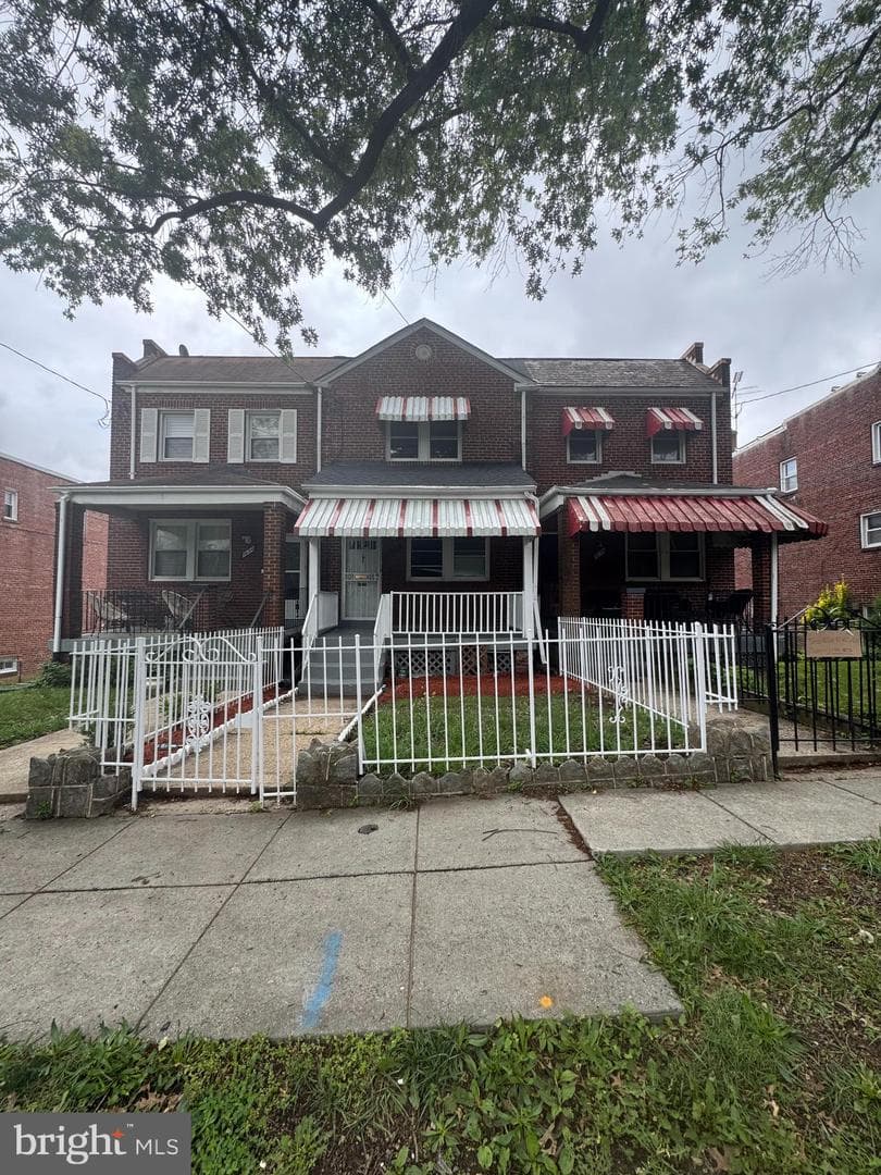 1636 Fort Davis Place SE photo 2