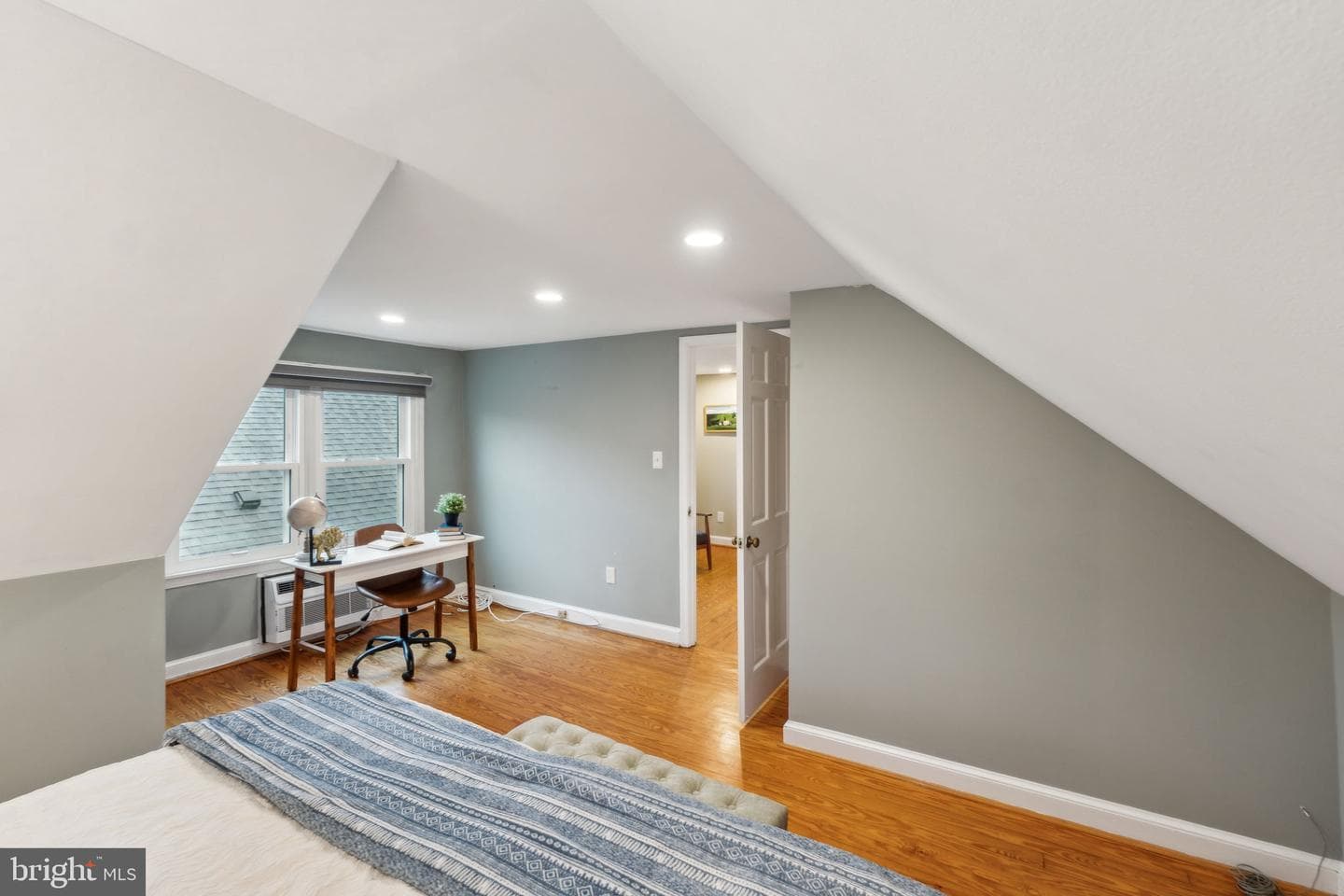 6144 Utah Avenue NW photo 37