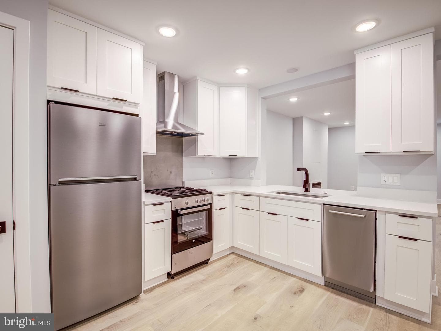 2008 R Street NW photo 45
