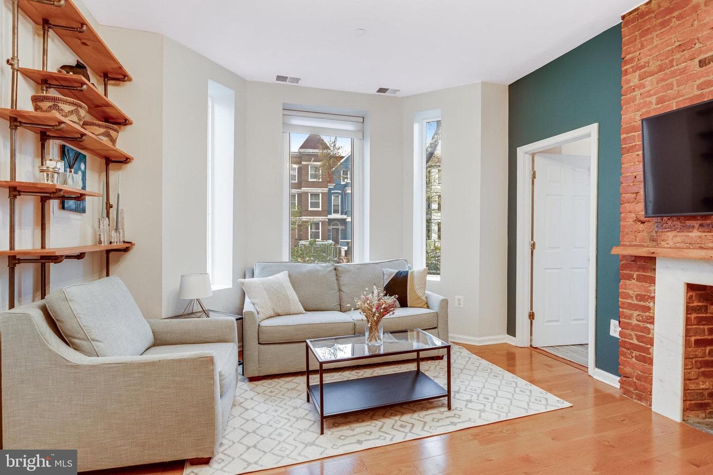 1038 Lamont Street NW #1a photo 2