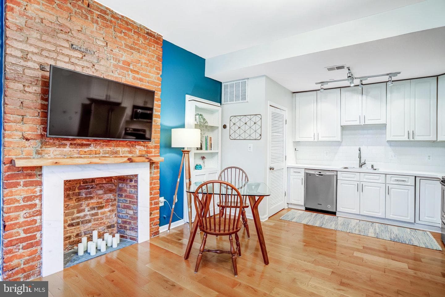 1038 Lamont Street NW #1a photo 5