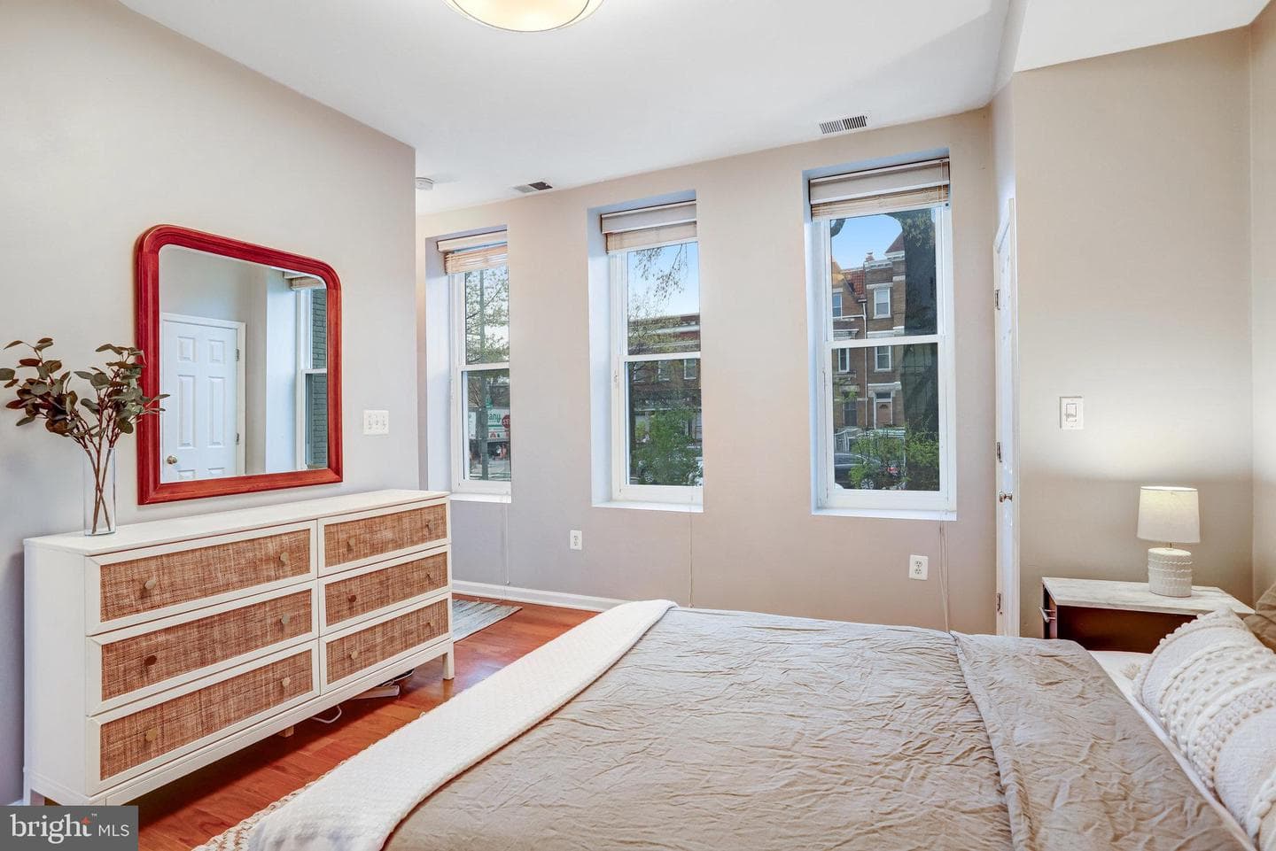 1038 Lamont Street NW #1a photo 9