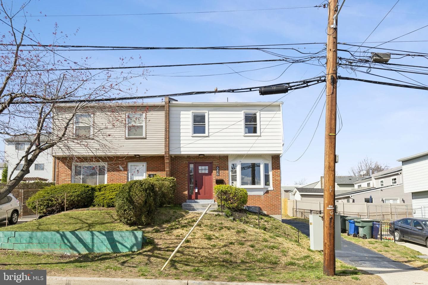 616 Buchanan Street NE photo 2